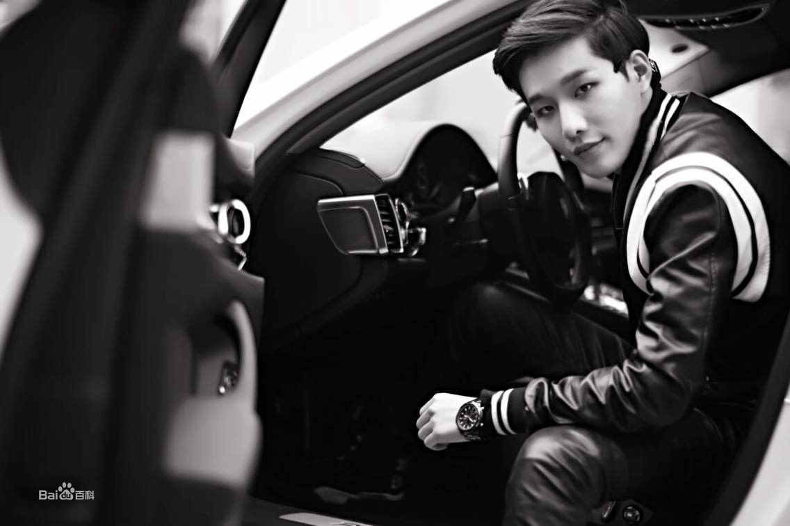 沈昌龙(C.Leo)个人经历素颜照相册