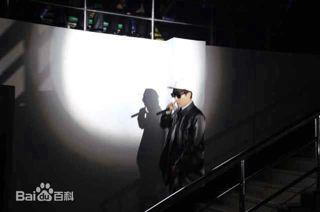 沈昌龙(C.Leo)个人经历素颜照相册