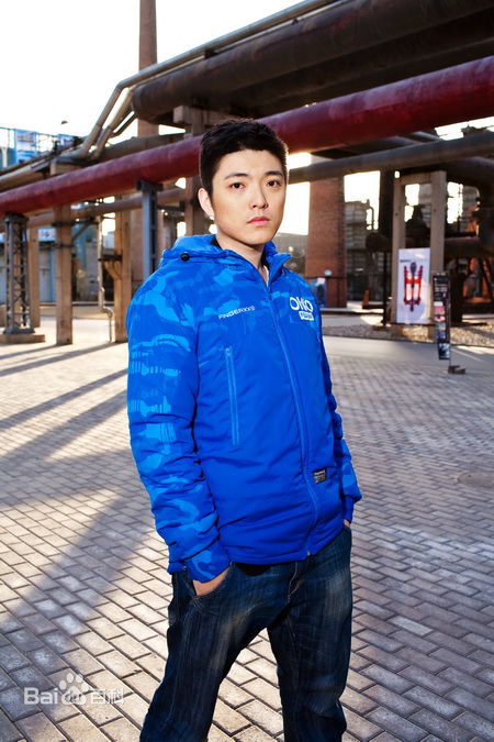 周铁男前后照片