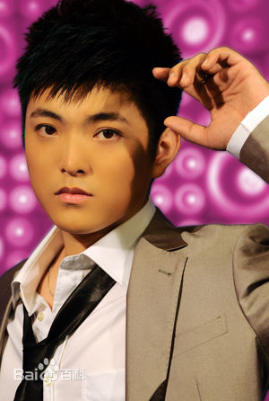 周铁男前后照片