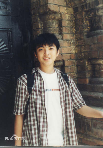 周铁男前后照片