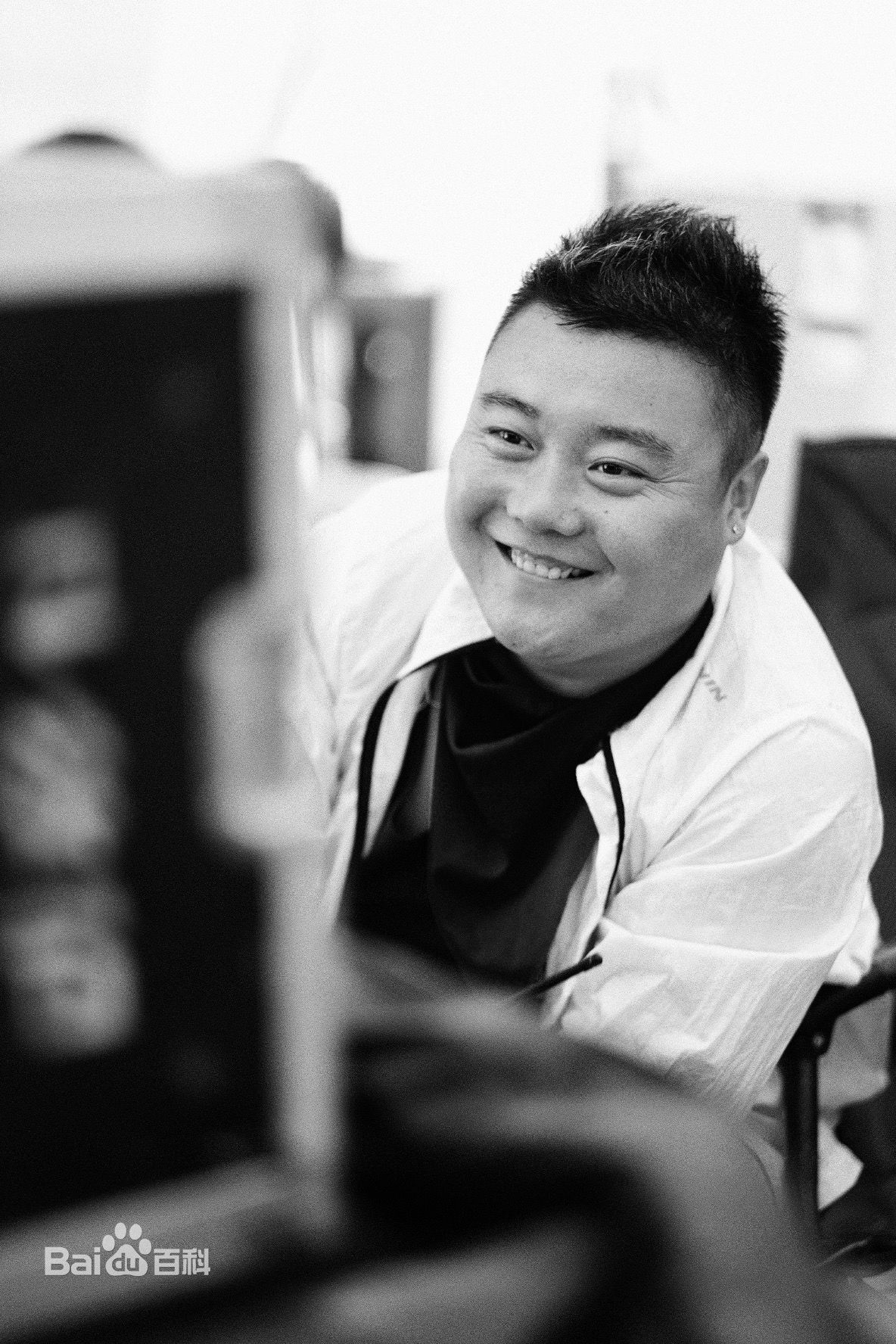 秦鹏飞(fly)工作照素颜照相册