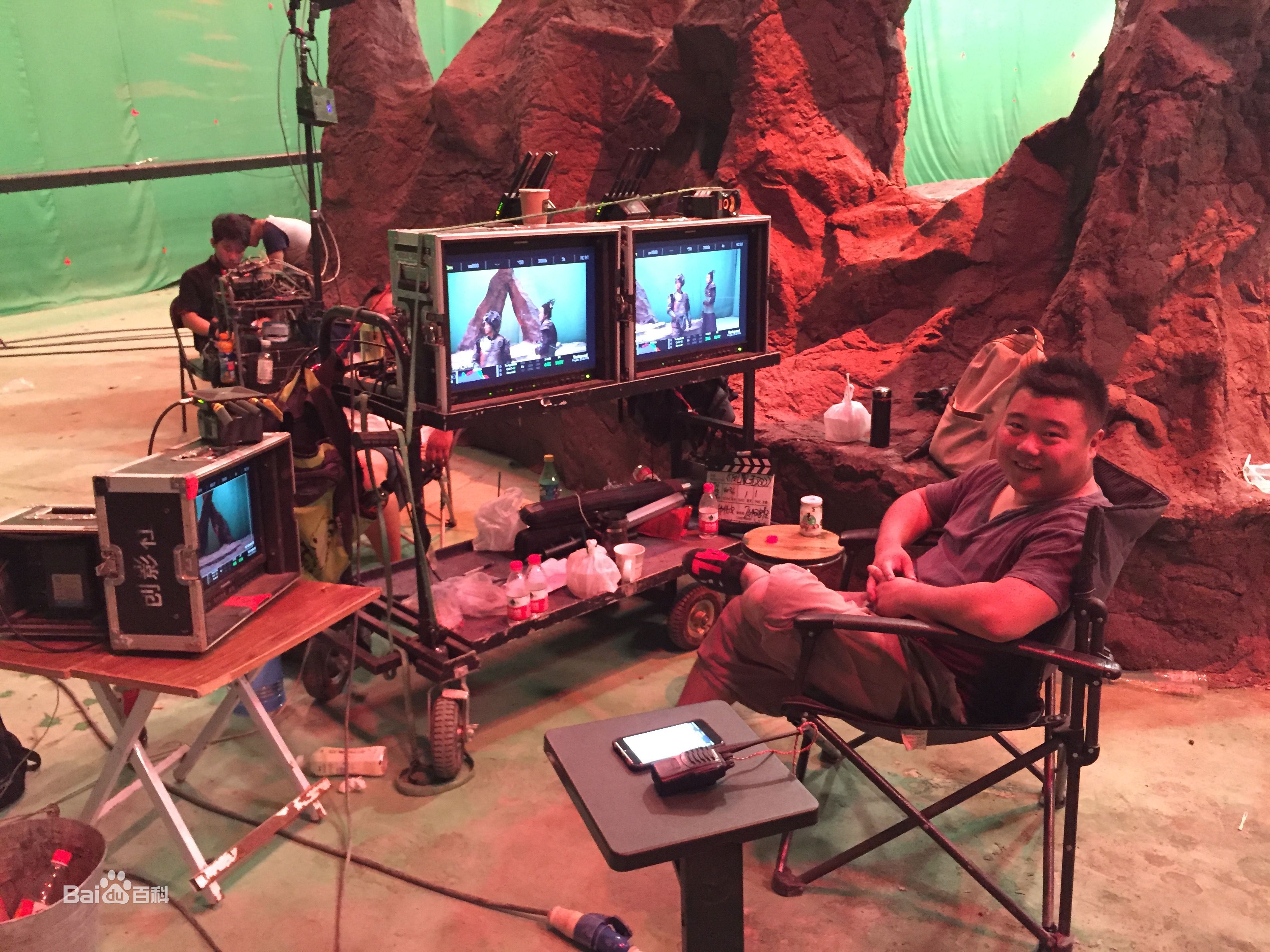 秦鹏飞(fly)工作照素颜照相册