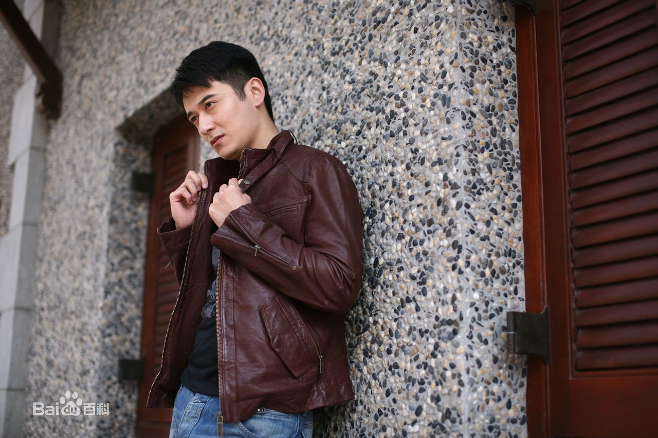 李帅(Li Shuai)演员造型照壁纸壁纸