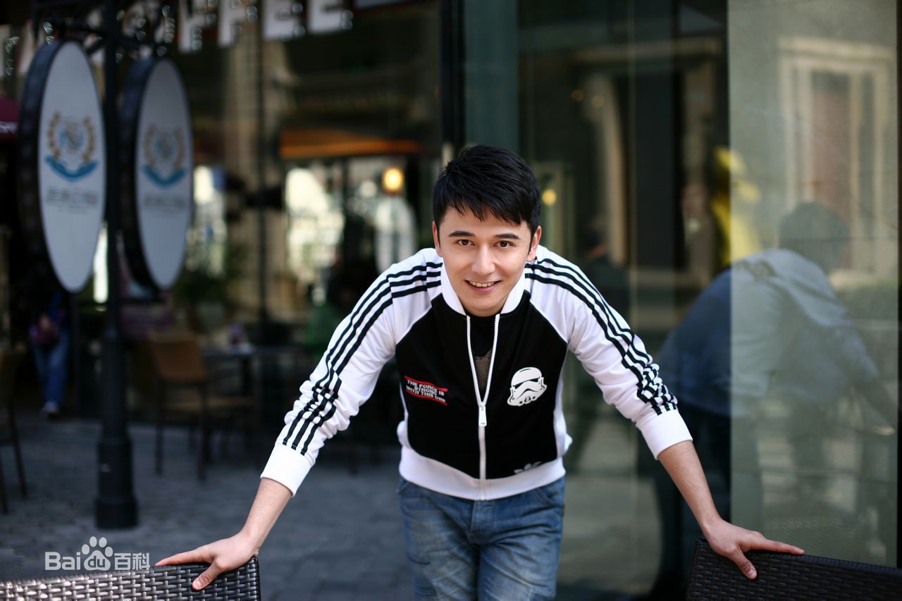 李帅(Li Shuai)演员造型照壁纸壁纸