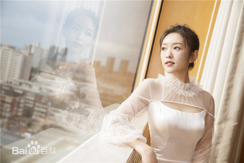 刘泳希活动照生活照