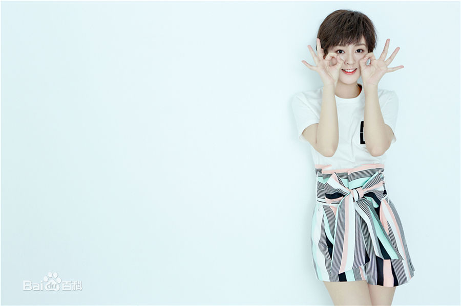 刘泳希最新短发图集