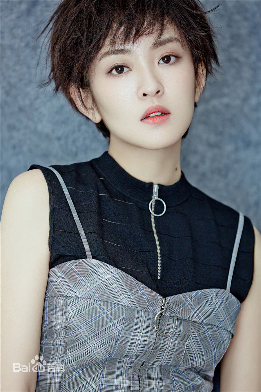 刘泳希最新短发图集