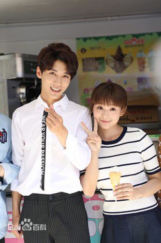 最全鲁照华在《白狐的人生》中的相册