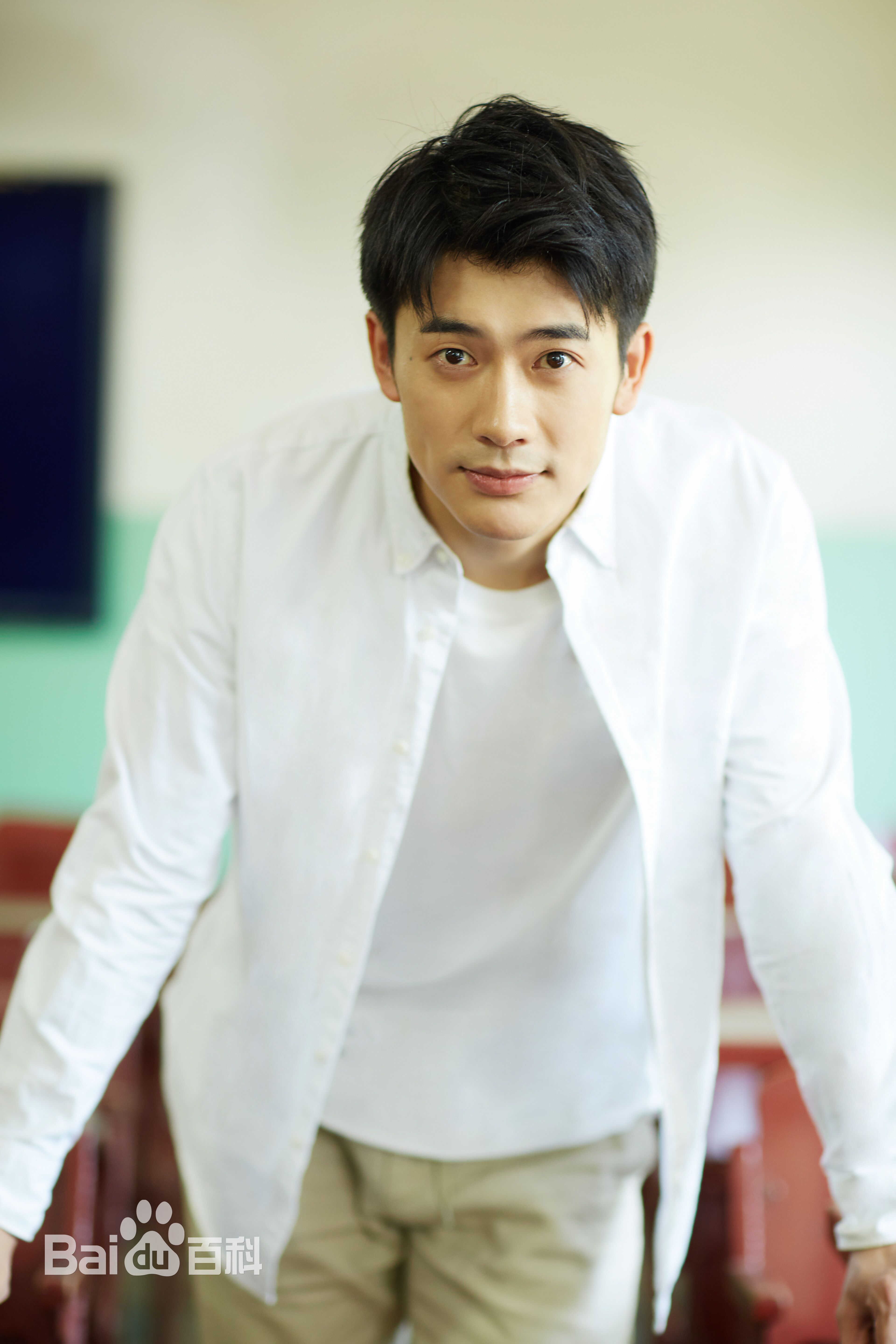 靳锦生活照壁纸壁纸