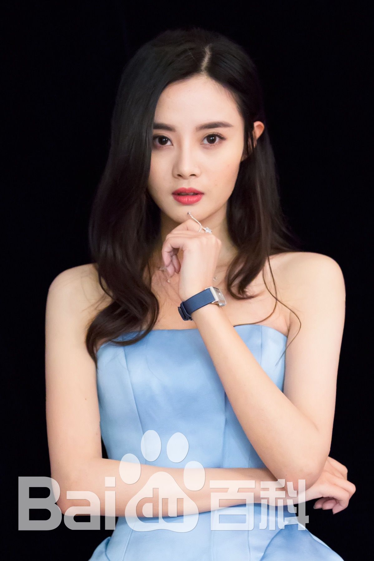 隋雨蒙出席活动性感图片图集