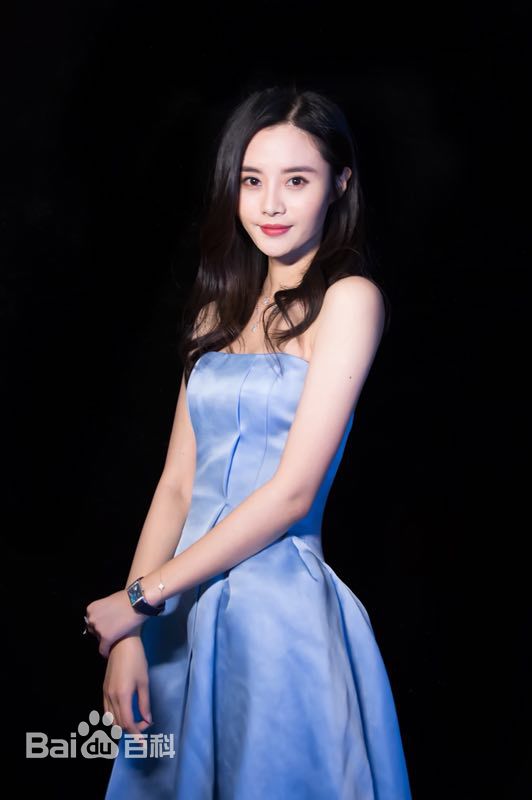 隋雨蒙出席活动性感图片图集