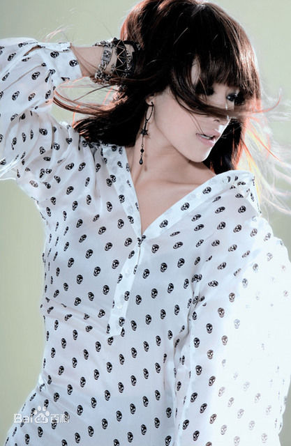 最新萧亚轩(Elva Hsiao)性感图片