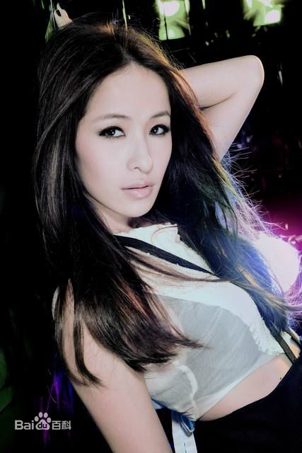 最新萧亚轩(Elva Hsiao)性感图片