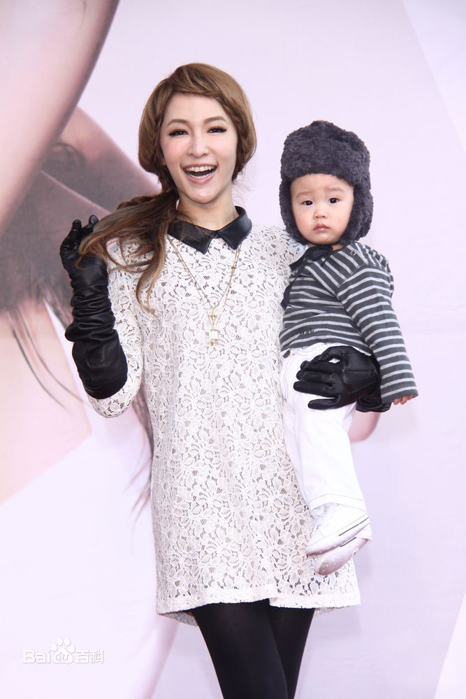 最新萧亚轩(Elva Hsiao)精彩图册