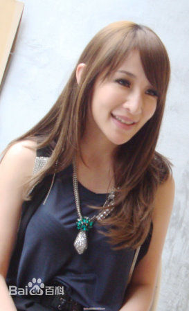 萧亚轩(Elva Hsiao)时尚造型图册