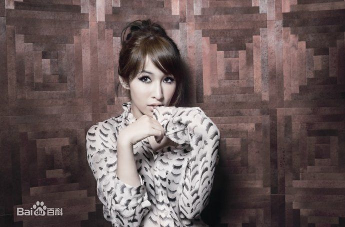 最全萧亚轩(Elva Hsiao)在专辑《萧洒小姐》中的相册