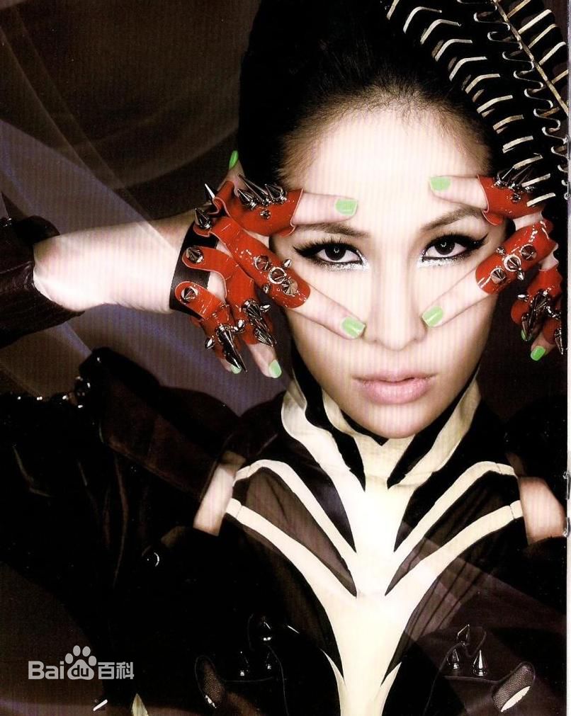 最全萧亚轩(Elva Hsiao)在专辑《萧洒小姐》中的相册