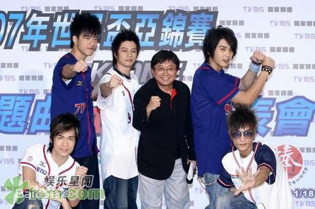 纪言恺(JR)生活照与活动照性感图片图集