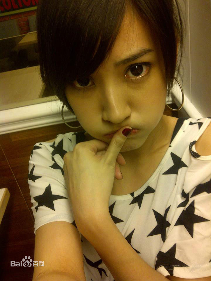 陈怡嘉(Ikeya Chen)生活照壁纸壁纸