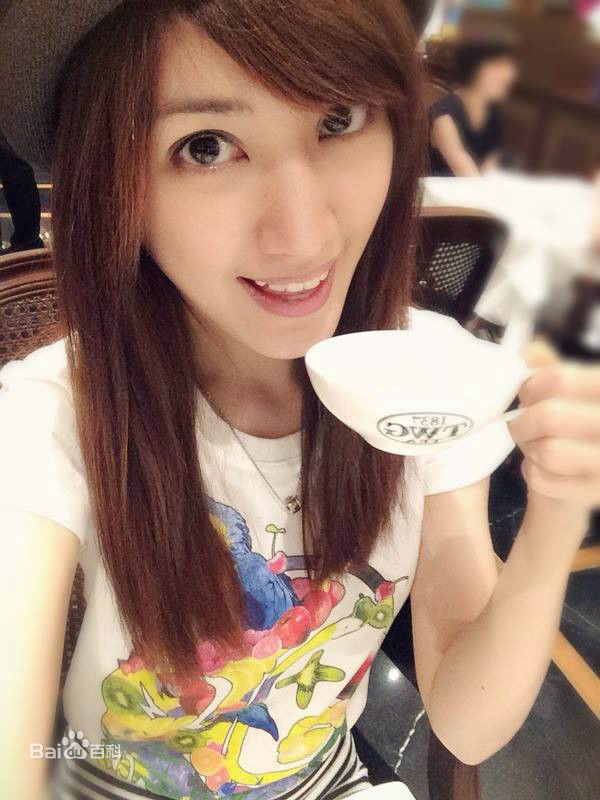 陈怡嘉(Ikeya Chen)生活照壁纸壁纸