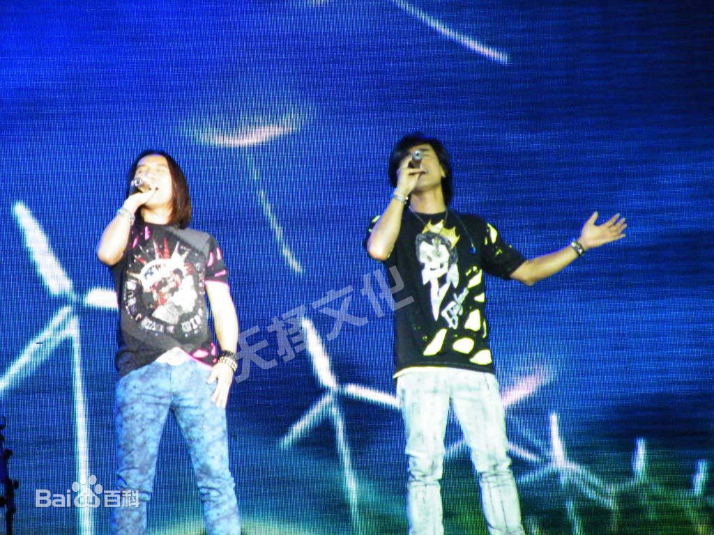 动力火车(Power Station)演唱现场前后照片