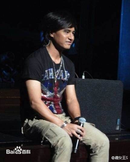 动力火车(Power Station)尤秋兴性感图片图集