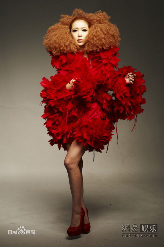 高清川岛茉树代(川岛茉树代（平假名：かわしままきよ）)精彩图册