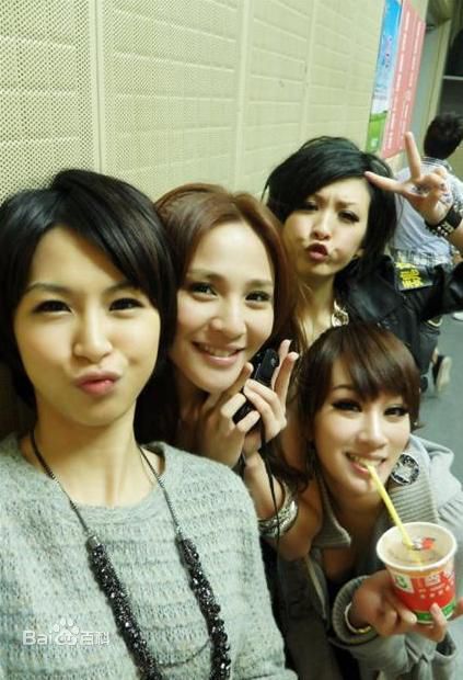 最优质曾沛慈(Pets)精彩图册