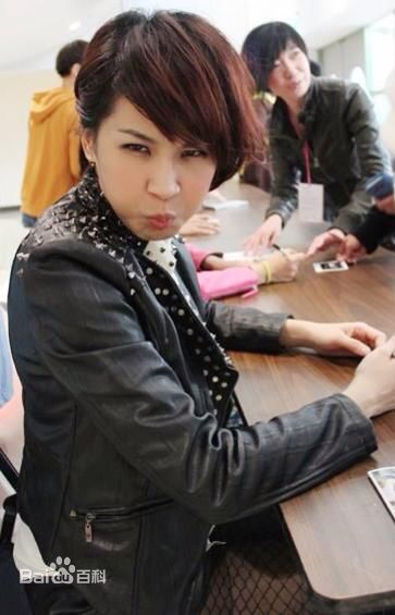 曾沛慈(Pets)2013性感图片壁纸