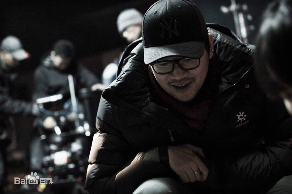 李亚东工作照图册