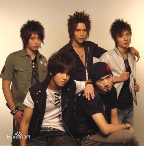 东城卫(D.C.W)前后照片