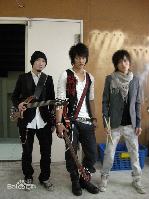 东城卫(D.C.W)成员照片前后照片