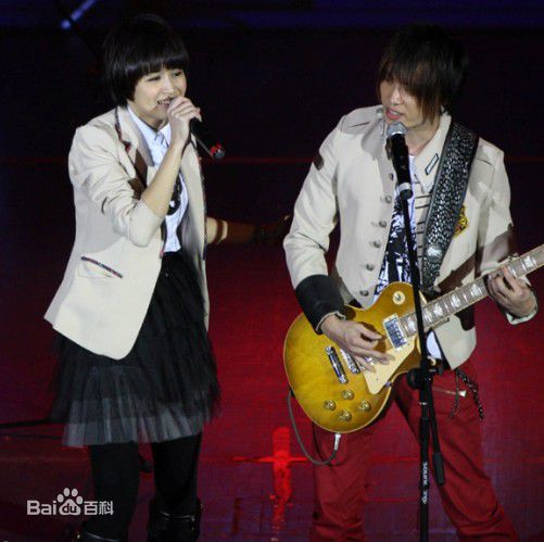 东城卫(D.C.W)上海行前后照片