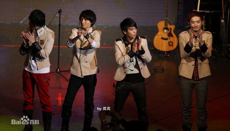 东城卫(D.C.W)上海行前后照片