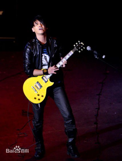 东城卫(D.C.W)上海行前后照片