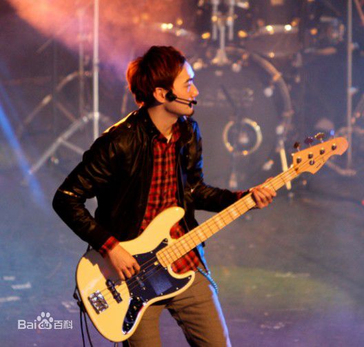 东城卫(D.C.W)上海行前后照片