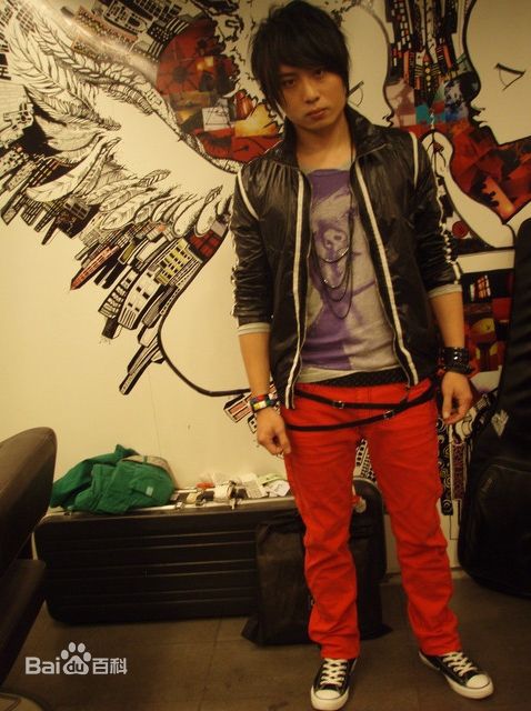 东城卫(D.C.W)活动图素颜照相册