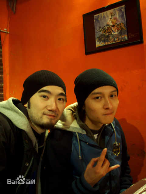 东城卫(D.C.W)工作生活照壁纸壁纸