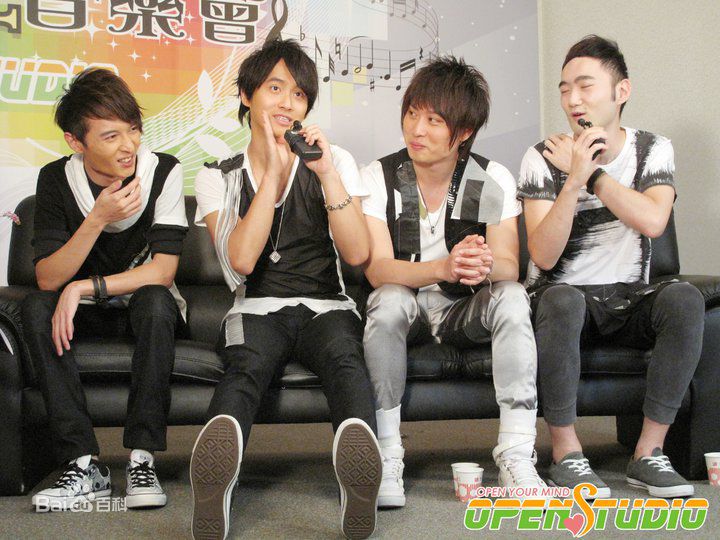 东城卫(D.C.W)如虹音乐会花絮性感图片壁纸