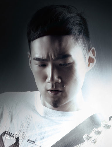 精选东城卫(D.C.W)图片