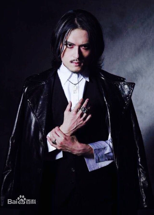 最全刘令飞(Liam)在《吸血鬼德库拉伯爵》中的相册