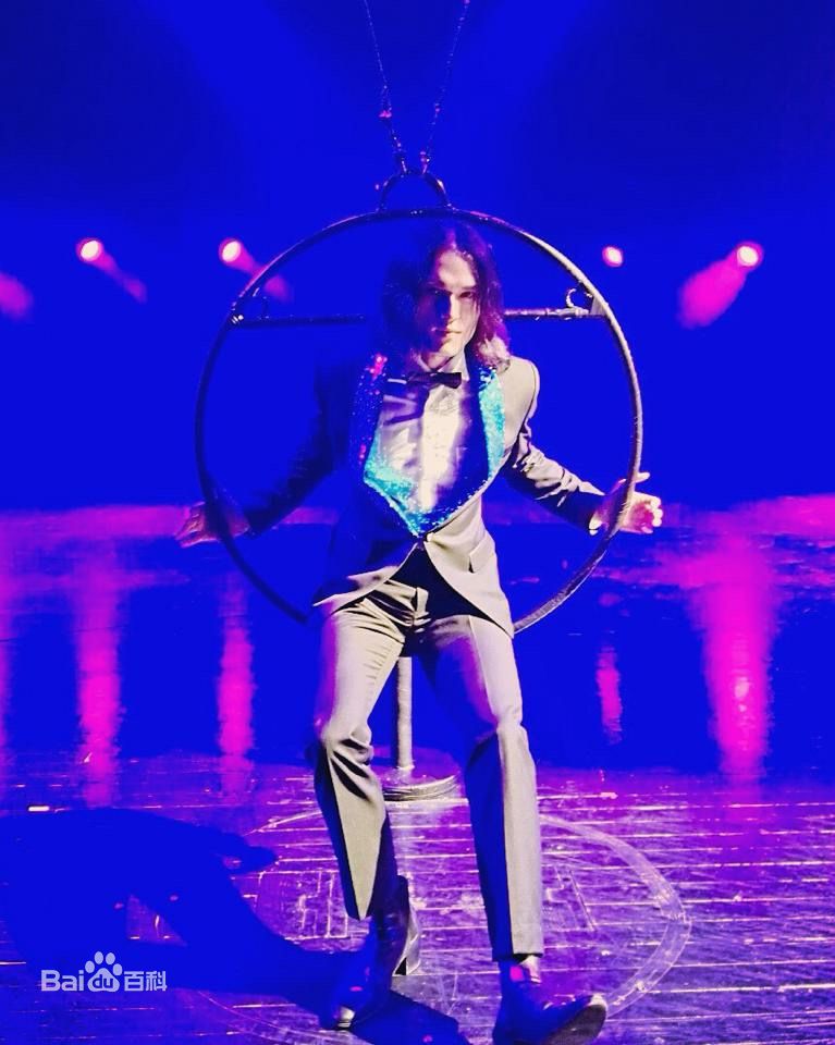 最全刘令飞(Liam)在《极致百老汇》中的壁纸