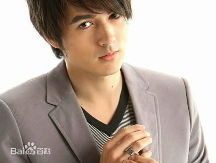 班杰(Benjamin H. Wang)个人照前后照片