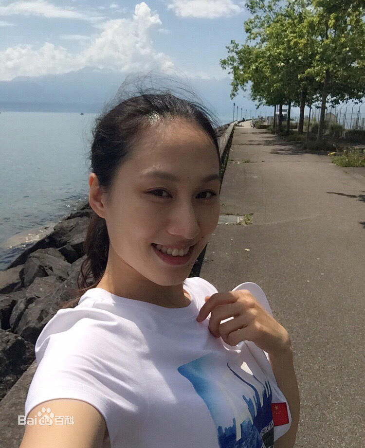 张虹生活照片前后照片