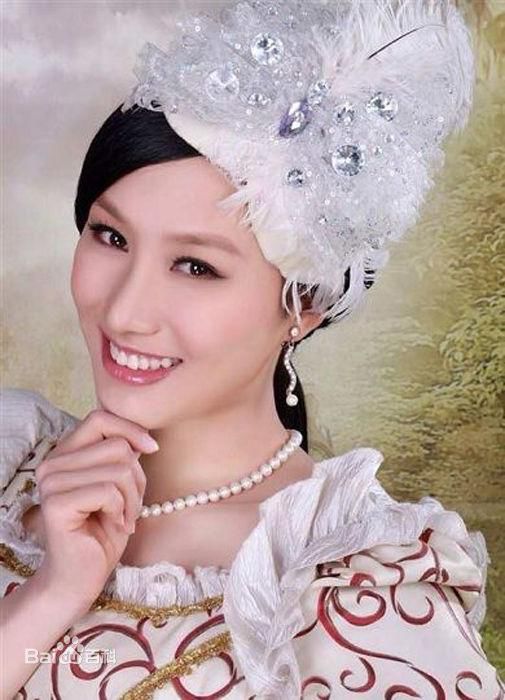 张虹生活照片前后照片