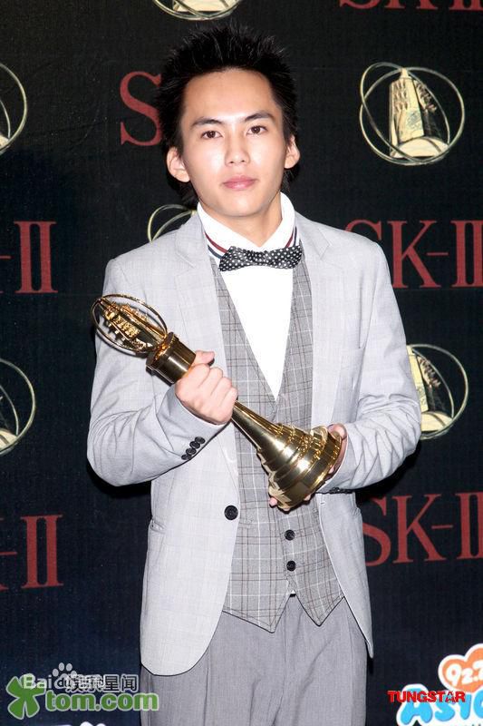 巫建和第46届金钟奖获迷你剧男配角奖生活照