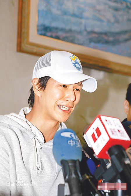 杨士萱(Julian)出席活动壁纸壁纸