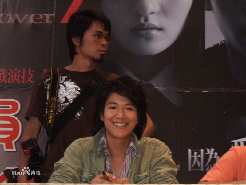 杨士萱(Julian)出席活动壁纸壁纸