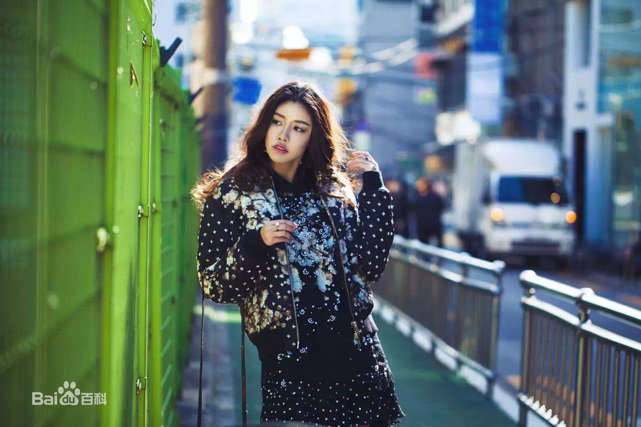 马昕墨(Leslie Ma)最优质杂志相册